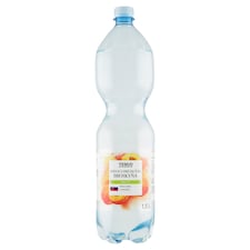 Nápoj s príchuťou broskyňa perlivý 1,5 l