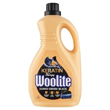 Woolite Keratin Therapy na čiernu a tmavú bielizeň tekutý prací prípravok s keratínom 45 praní 2,7 l