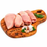 Kuracie rezne a stehná bez kosti a kože chladené